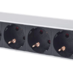 10" pikendusjuhe 4 pesaga 1U