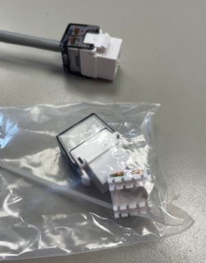 CAT6A UTP pesa toolless